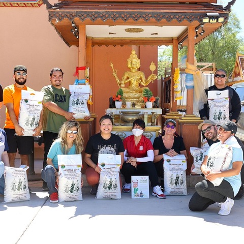 Food Distribution for the Thai Community,